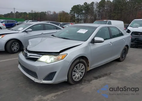 2013 Toyota Camry Le z USA, uszkodzony, nr VIN 4T1BF1FK3DU276432
